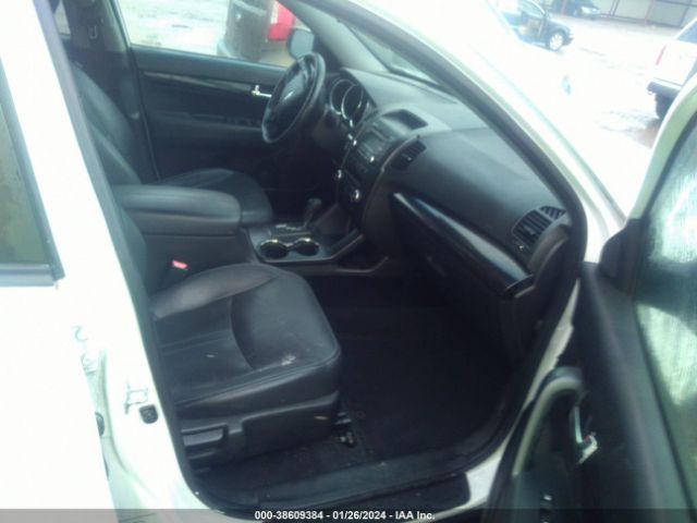 Photo 4 VIN: 5XYKUDA26BG162913 - KIA SORENTO 