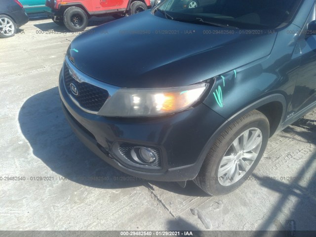 Photo 5 VIN: 5XYKUDA27BG055126 - KIA SORENTO 