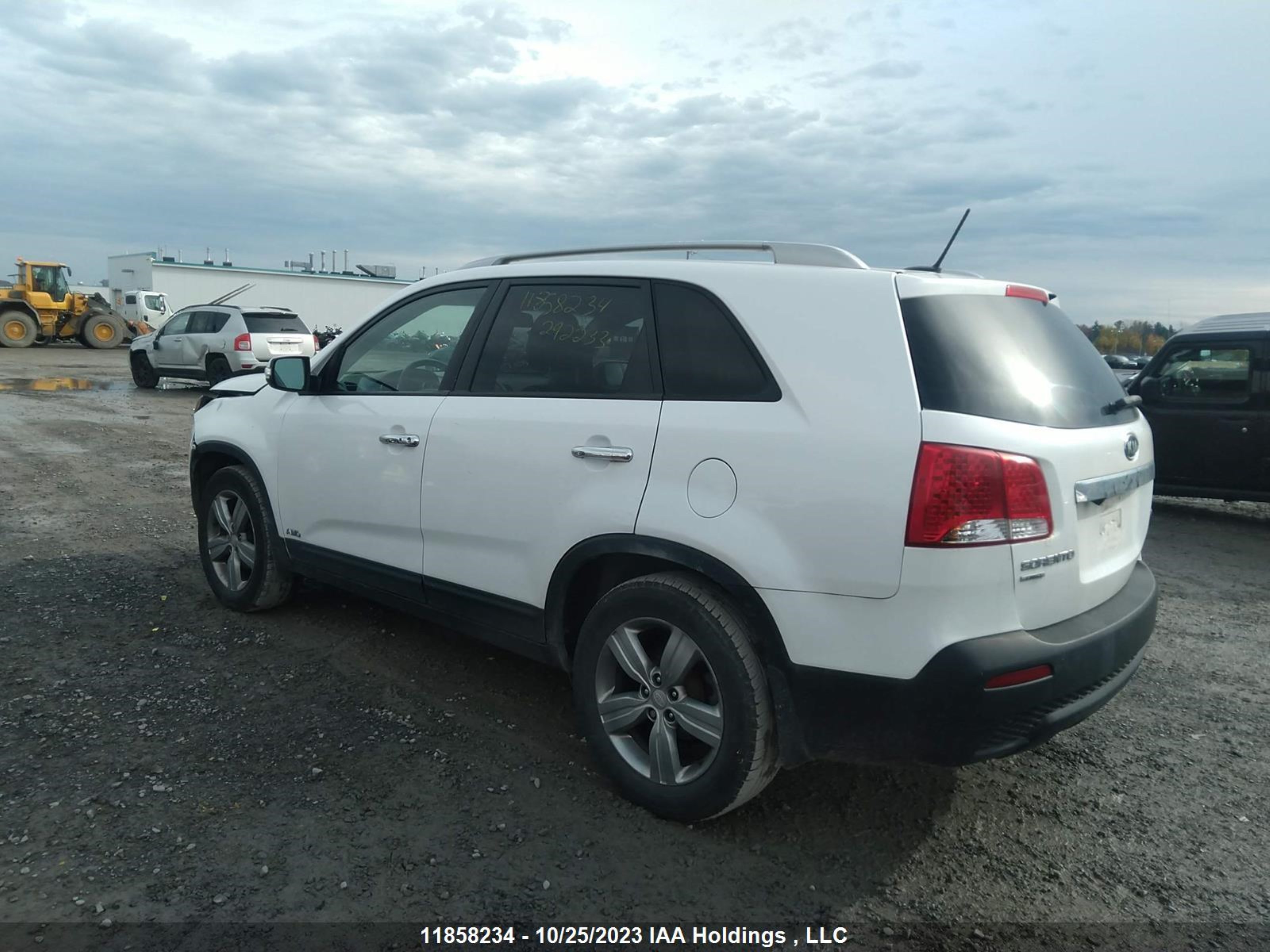 Photo 2 VIN: 5XYKUDA27CG292233 - KIA SORENTO 