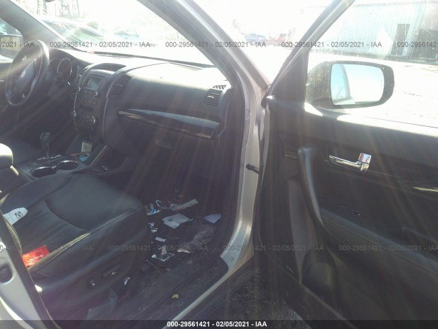 Photo 4 VIN: 5XYKUDA28CG305992 - KIA SORENTO 