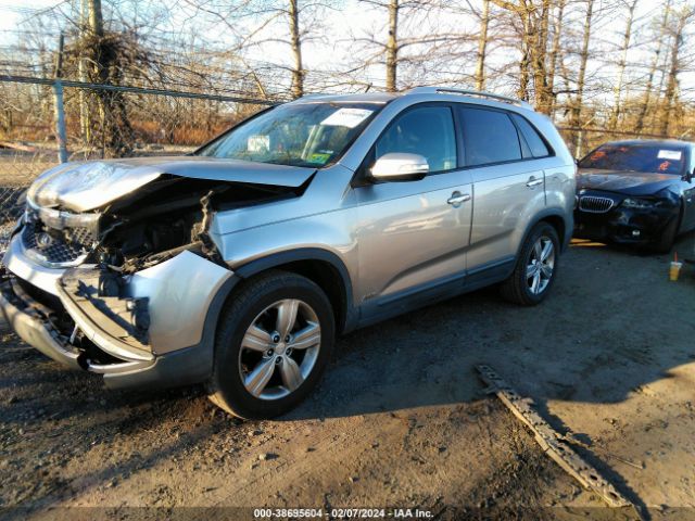 Photo 1 VIN: 5XYKUDA28DG412588 - KIA SORENTO 