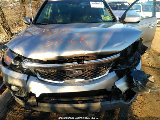 Photo 9 VIN: 5XYKUDA28DG412588 - KIA SORENTO 