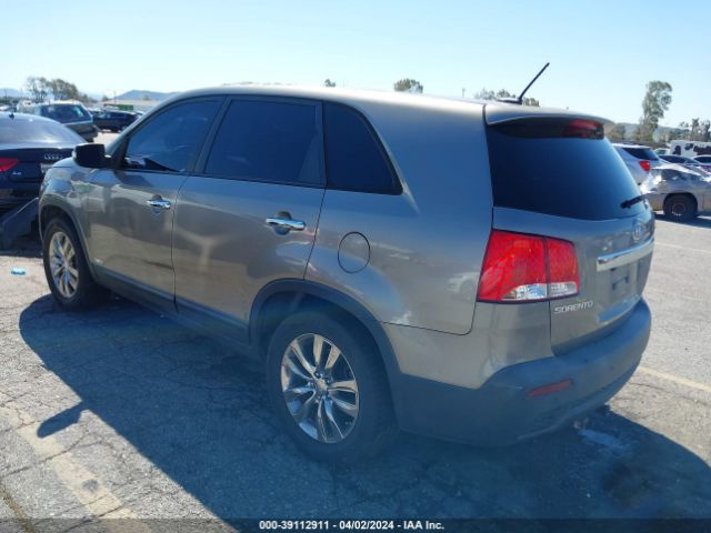 Photo 2 VIN: 5XYKUDA29BG018918 - KIA SORENTO 