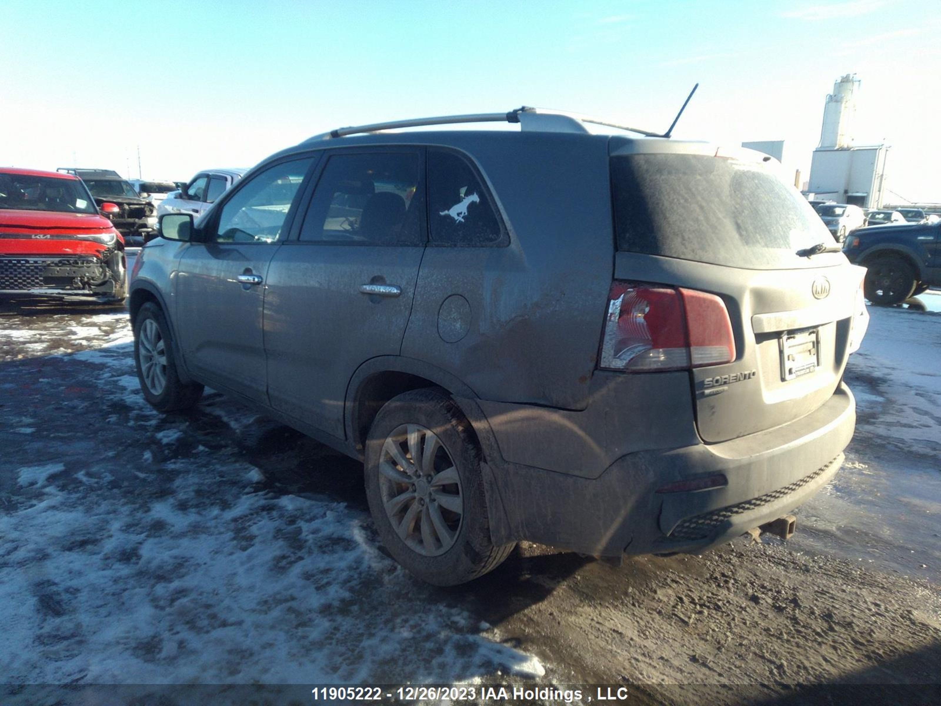 Photo 2 VIN: 5XYKUDA29BG159620 - KIA SORENTO 