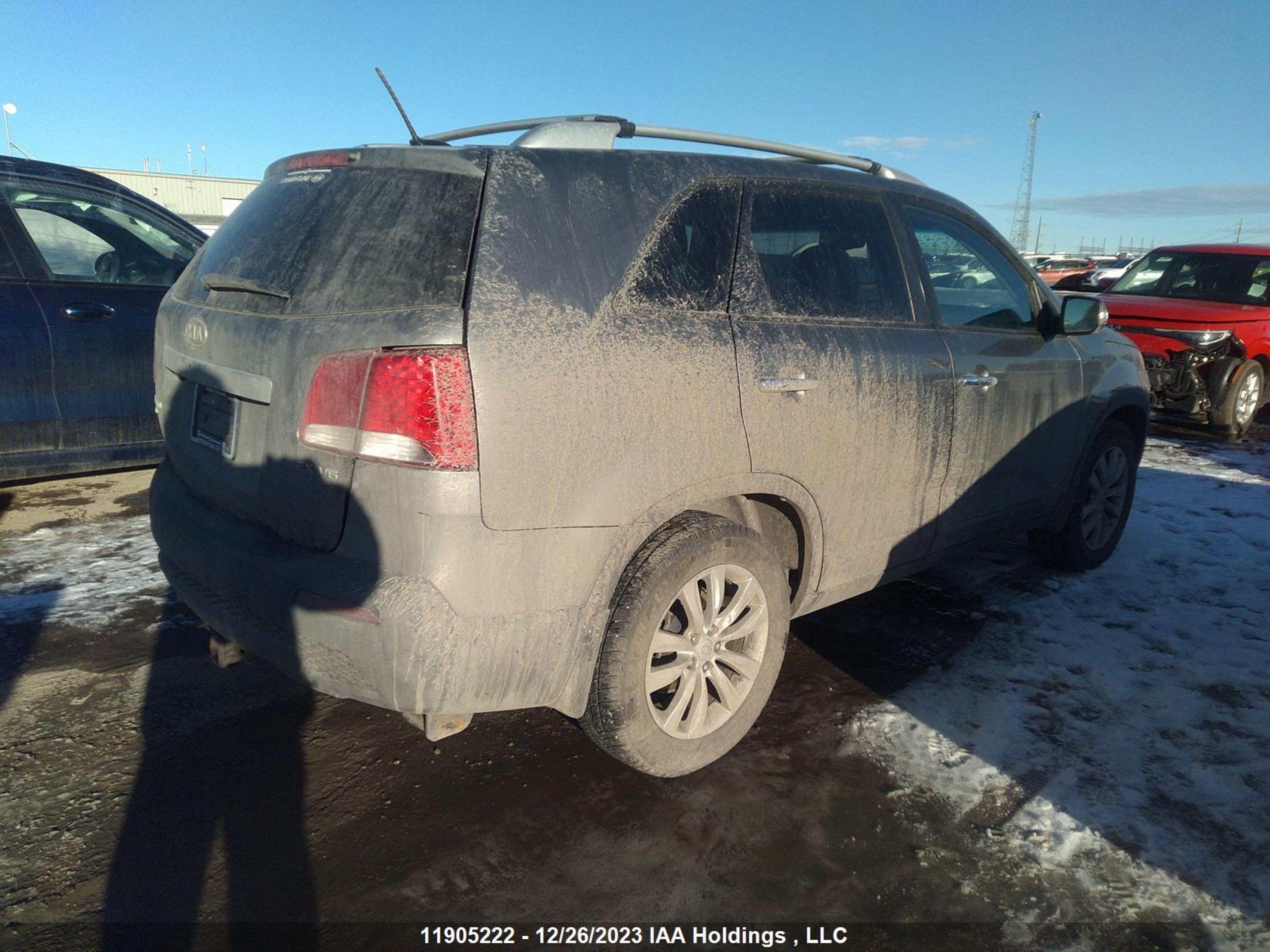 Photo 3 VIN: 5XYKUDA29BG159620 - KIA SORENTO 