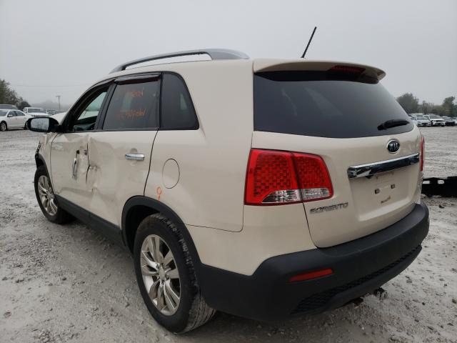 Photo 2 VIN: 5XYKUDA2XBG038336 - KIA SORENTO EX 