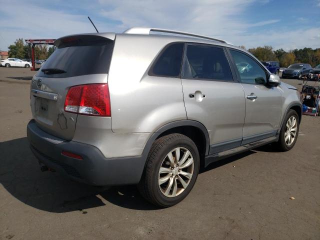 Photo 2 VIN: 5XYKUDA63DG399994 - KIA SORENTO EX 