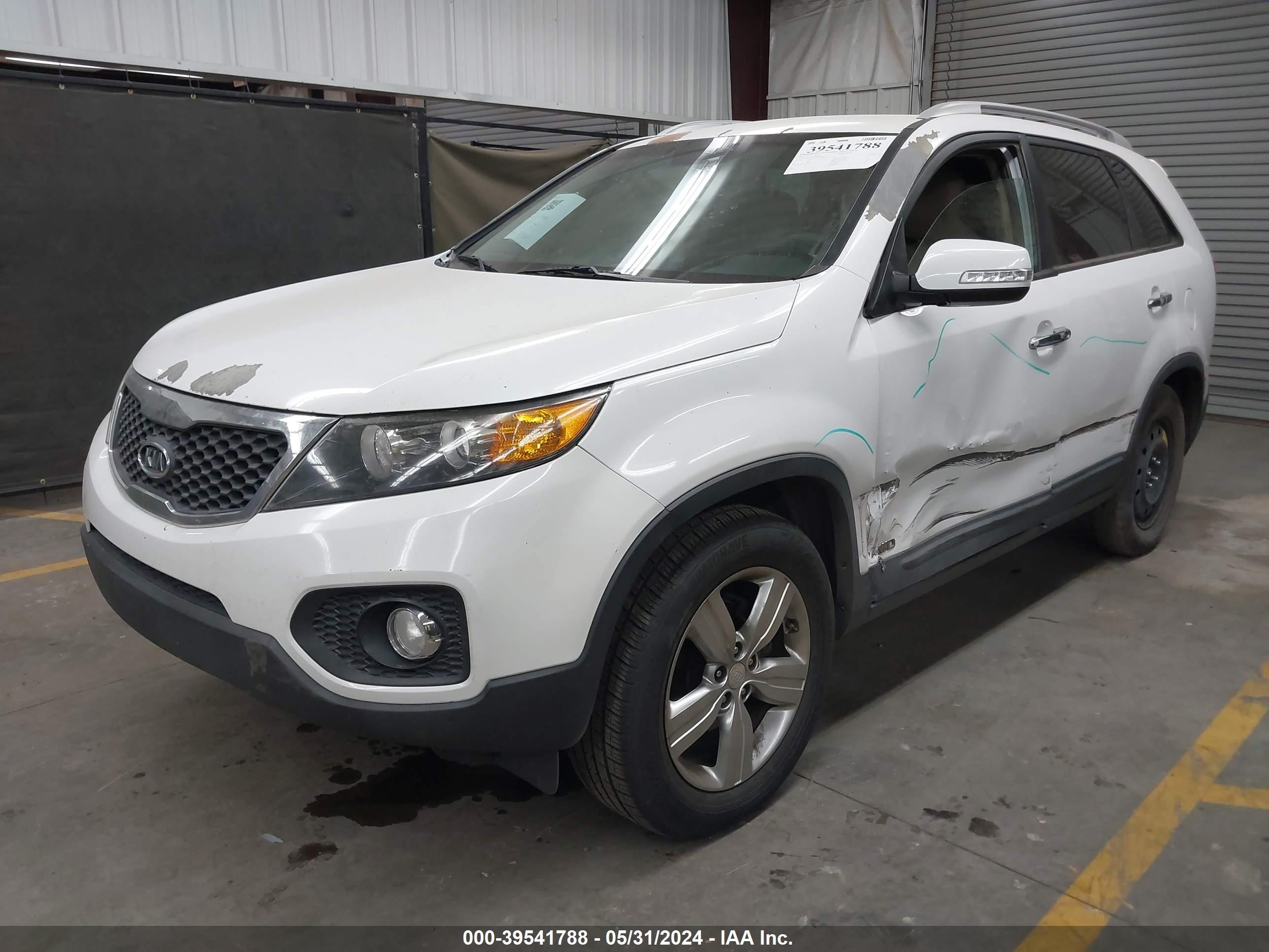 Photo 1 VIN: 5XYKUDA67DG366013 - KIA SORENTO 