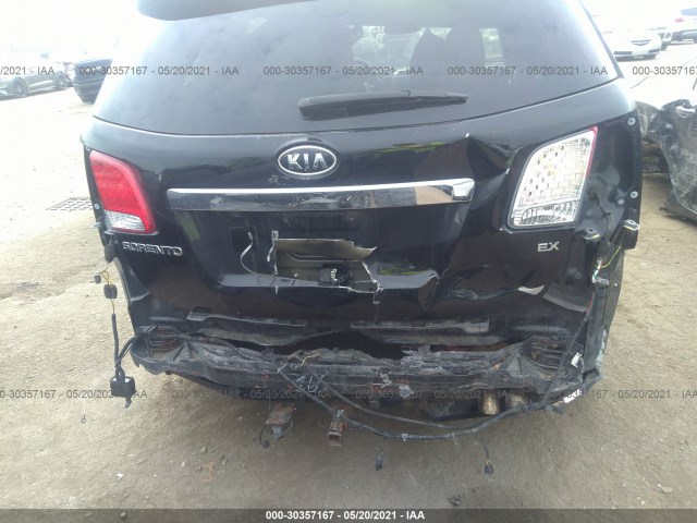 Photo 5 VIN: 5XYKUDA69CG304465 - KIA SORENTO 