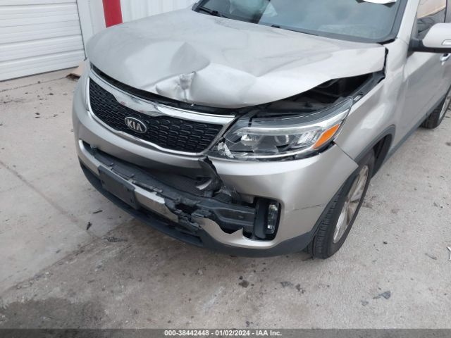 Photo 5 VIN: 5XYKUDA72FG632663 - KIA SORENTO 