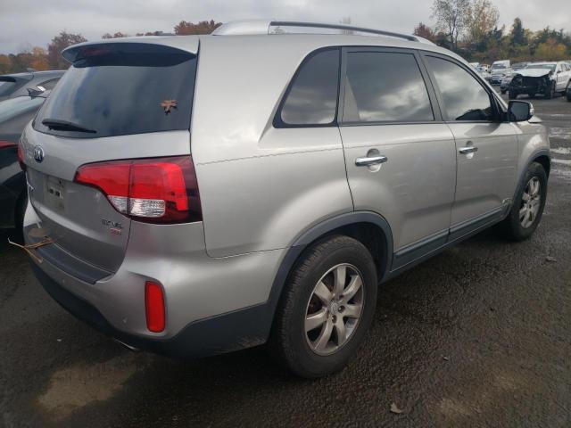 Photo 3 VIN: 5XYKUDA73EG531324 - KIA SORENTO EX 