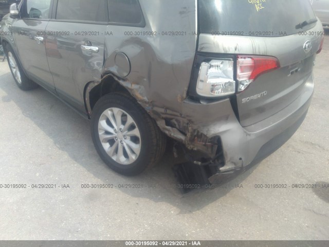 Photo 5 VIN: 5XYKUDA74EG490685 - KIA SORENTO 