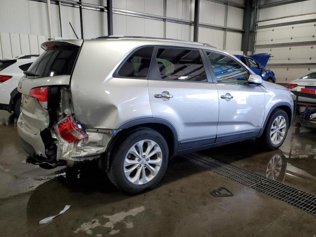 Photo 2 VIN: 5XYKUDA75FG610267 - KIA SORENTO EX 