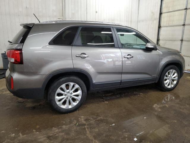 Photo 2 VIN: 5XYKUDA76FG647036 - KIA SORENTO EX 