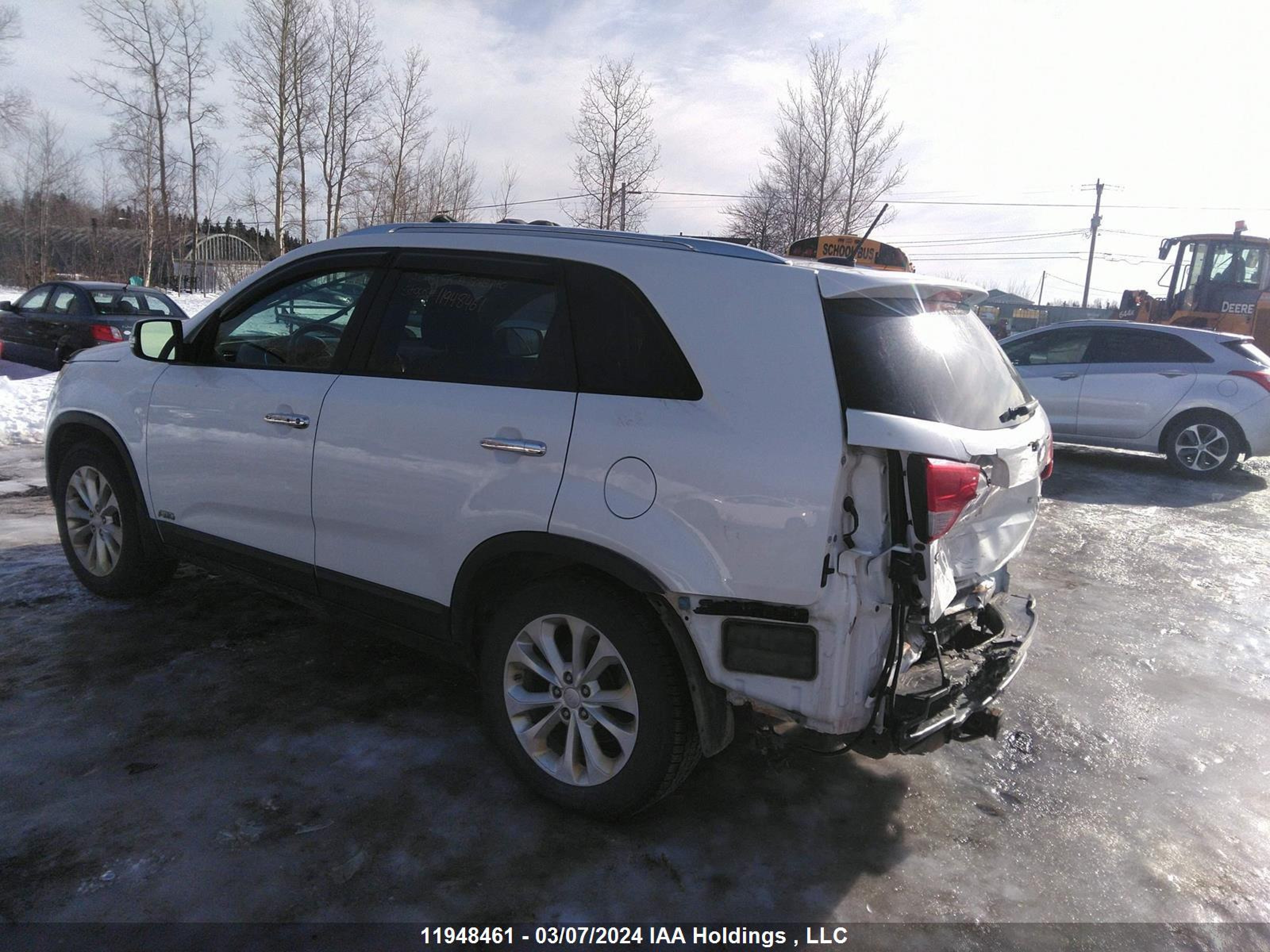 Photo 2 VIN: 5XYKUDA77FG610383 - KIA SORENTO 