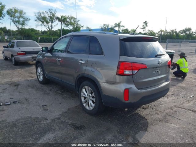 Photo 2 VIN: 5XYKUDA77FG626907 - KIA SORENTO 