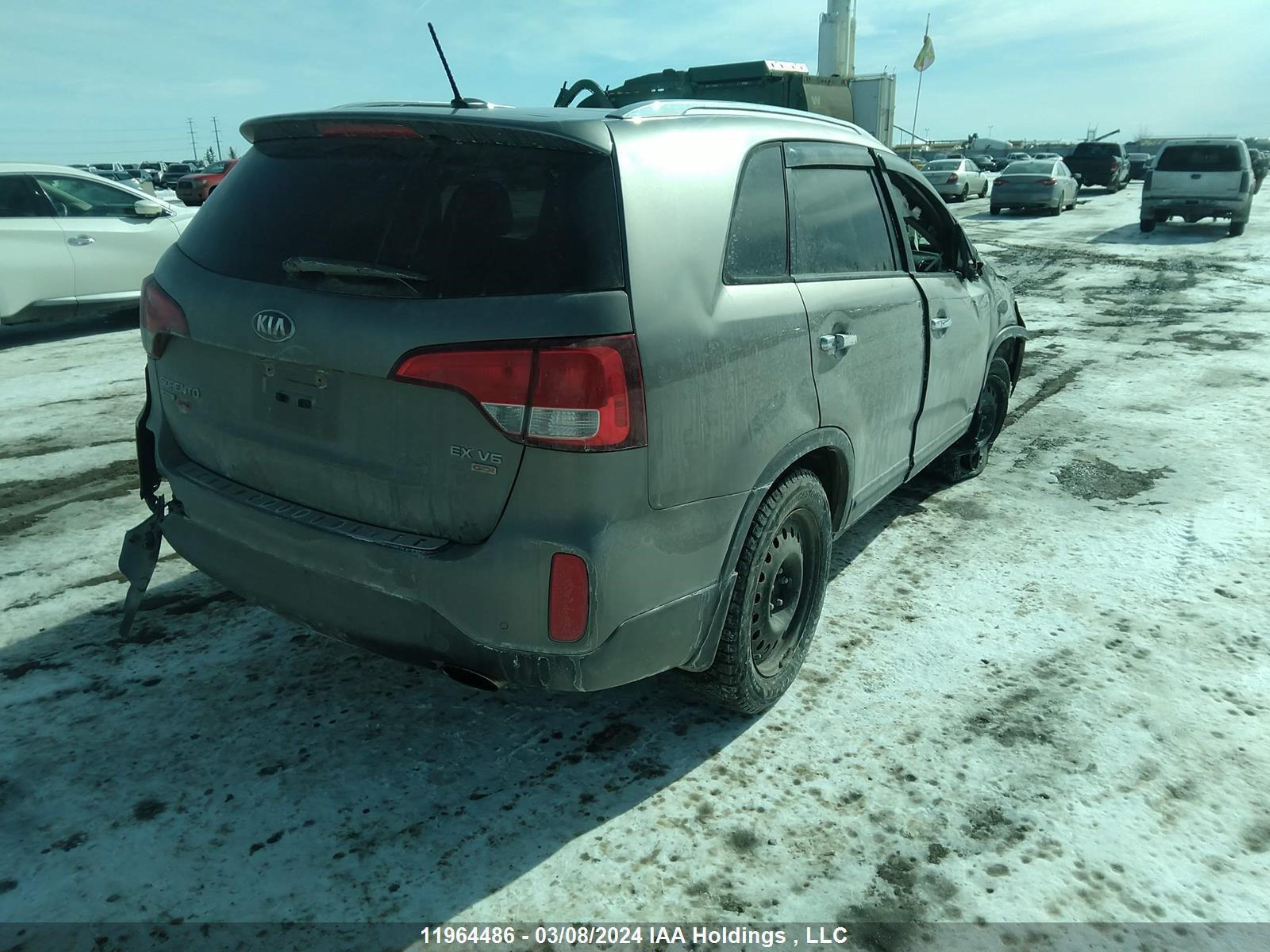 Photo 3 VIN: 5XYKUDA78EG536499 - KIA SORENTO 