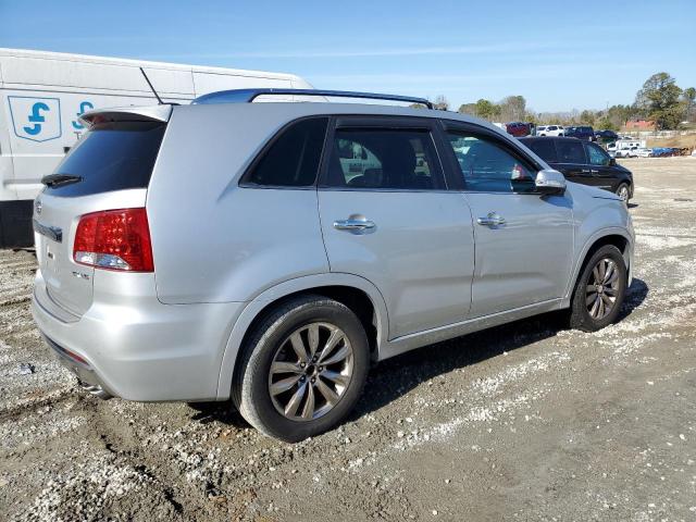 Photo 2 VIN: 5XYKW4A21DG393201 - KIA SORENTO 