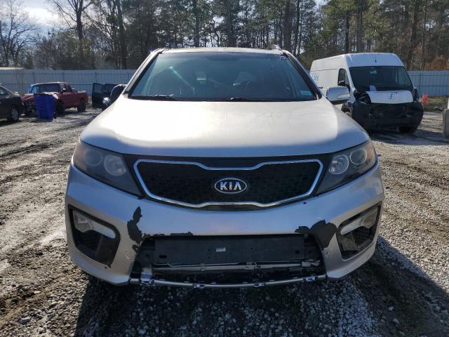 Photo 4 VIN: 5XYKW4A21DG393201 - KIA SORENTO 