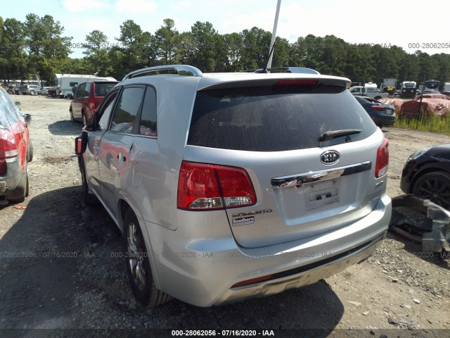 Photo 2 VIN: 5XYKW4A23BG127496 - KIA SORENTO 