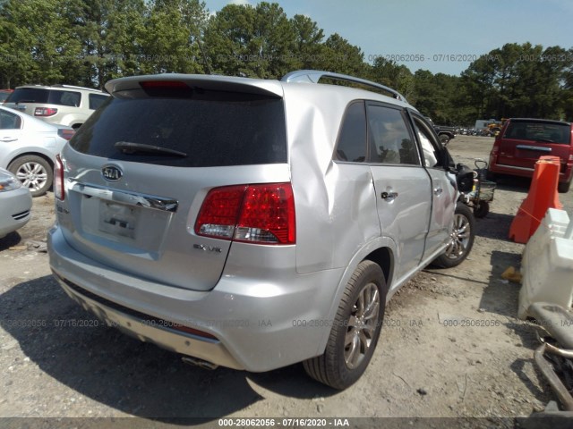 Photo 3 VIN: 5XYKW4A23BG127496 - KIA SORENTO 