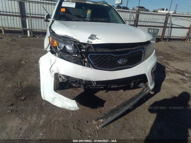 Photo 5 VIN: 5XYKW4A23CG217894 - KIA SORENTO 