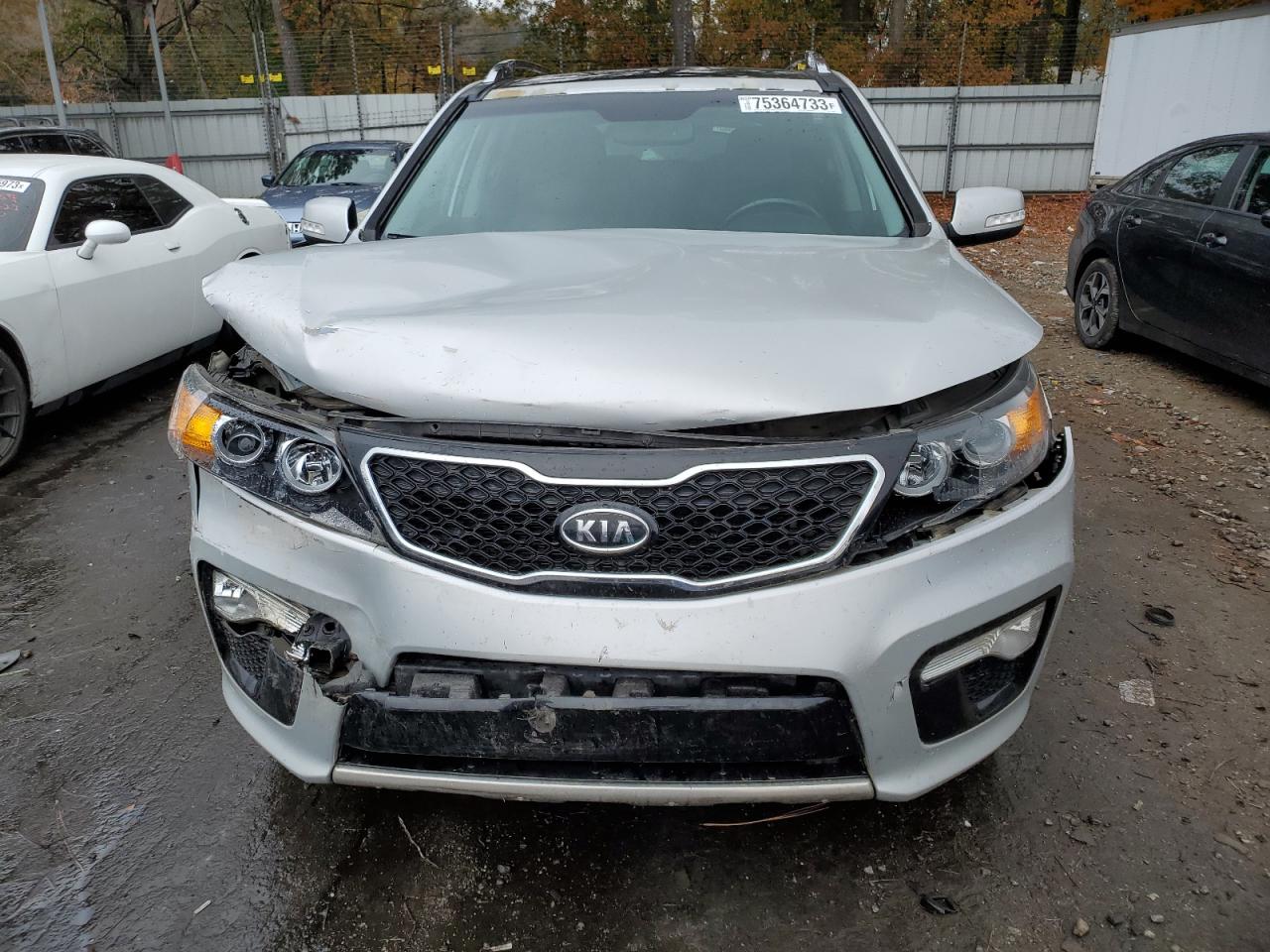 Photo 4 VIN: 5XYKW4A23DG380000 - KIA SORENTO 