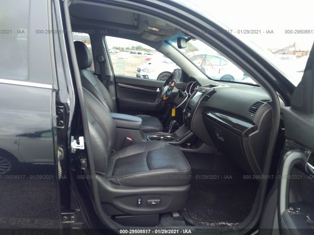 Photo 4 VIN: 5XYKW4A25DG412705 - KIA SORENTO 