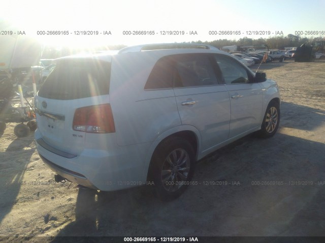 Photo 3 VIN: 5XYKW4A26CG304902 - KIA SORENTO 