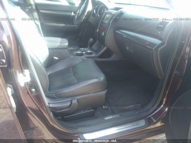 Photo 4 VIN: 5XYKW4A27BG094793 - KIA SORENTO 