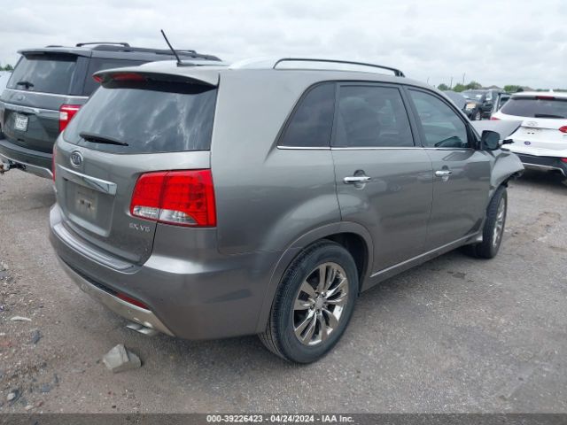 Photo 3 VIN: 5XYKW4A27DG369887 - KIA SORENTO 