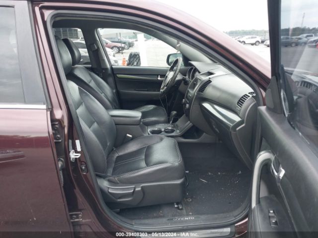 Photo 4 VIN: 5XYKW4A28BG173552 - KIA SORENTO 