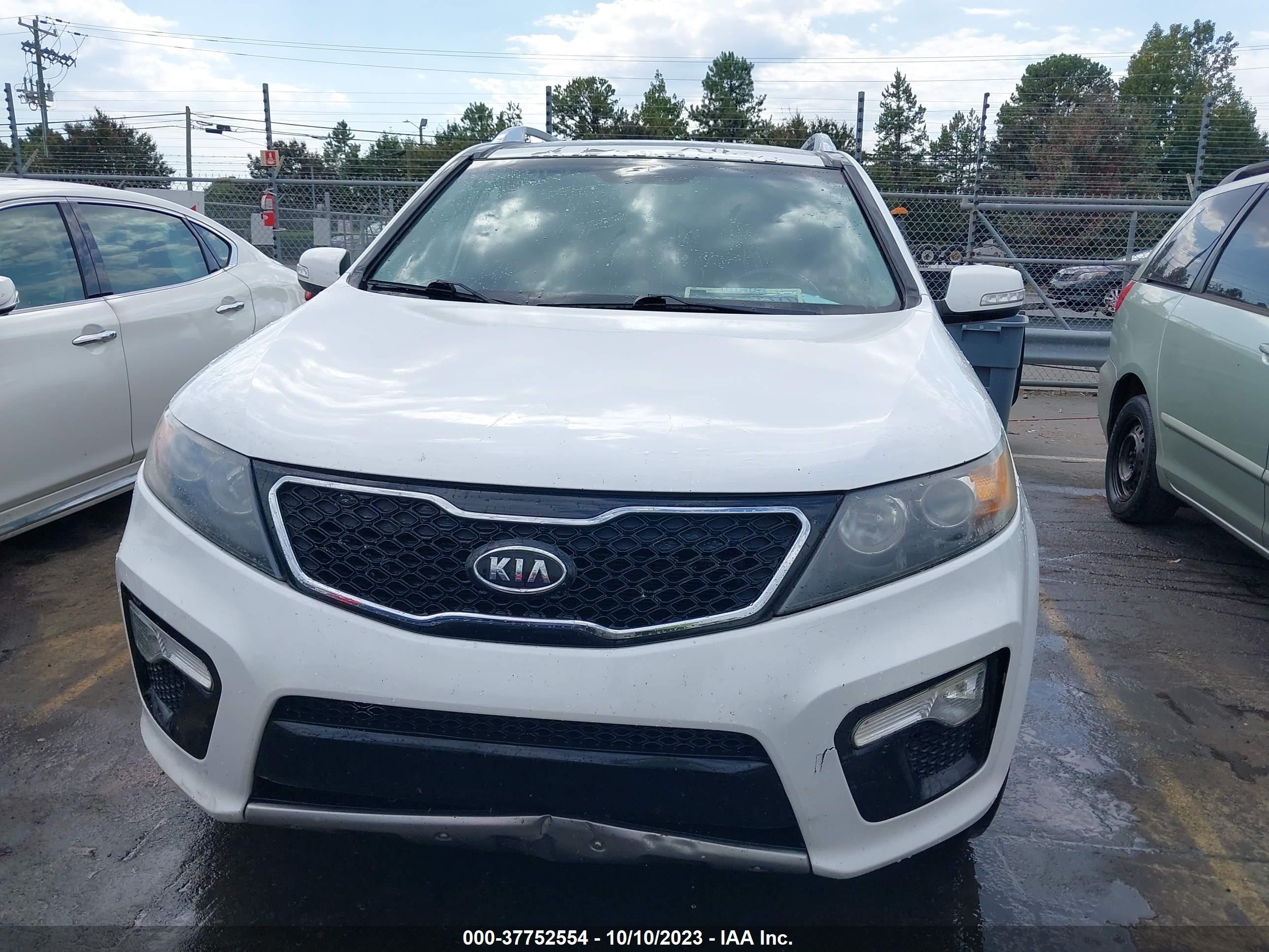 Photo 12 VIN: 5XYKW4A28CG231516 - KIA SORENTO 