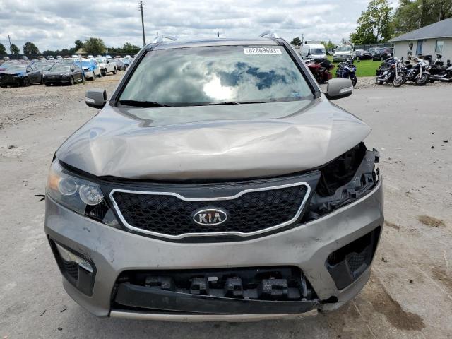 Photo 4 VIN: 5XYKW4A28DG379716 - KIA SORENTO SX 