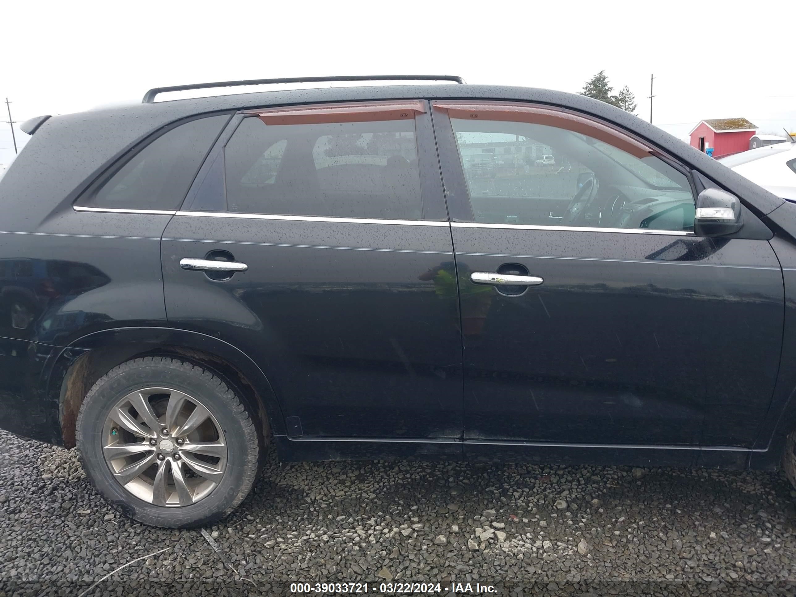 Photo 13 VIN: 5XYKW4A29BG121637 - KIA SORENTO 