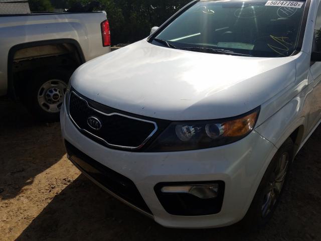 Photo 8 VIN: 5XYKW4A29DG380650 - KIA SORENTO SX 