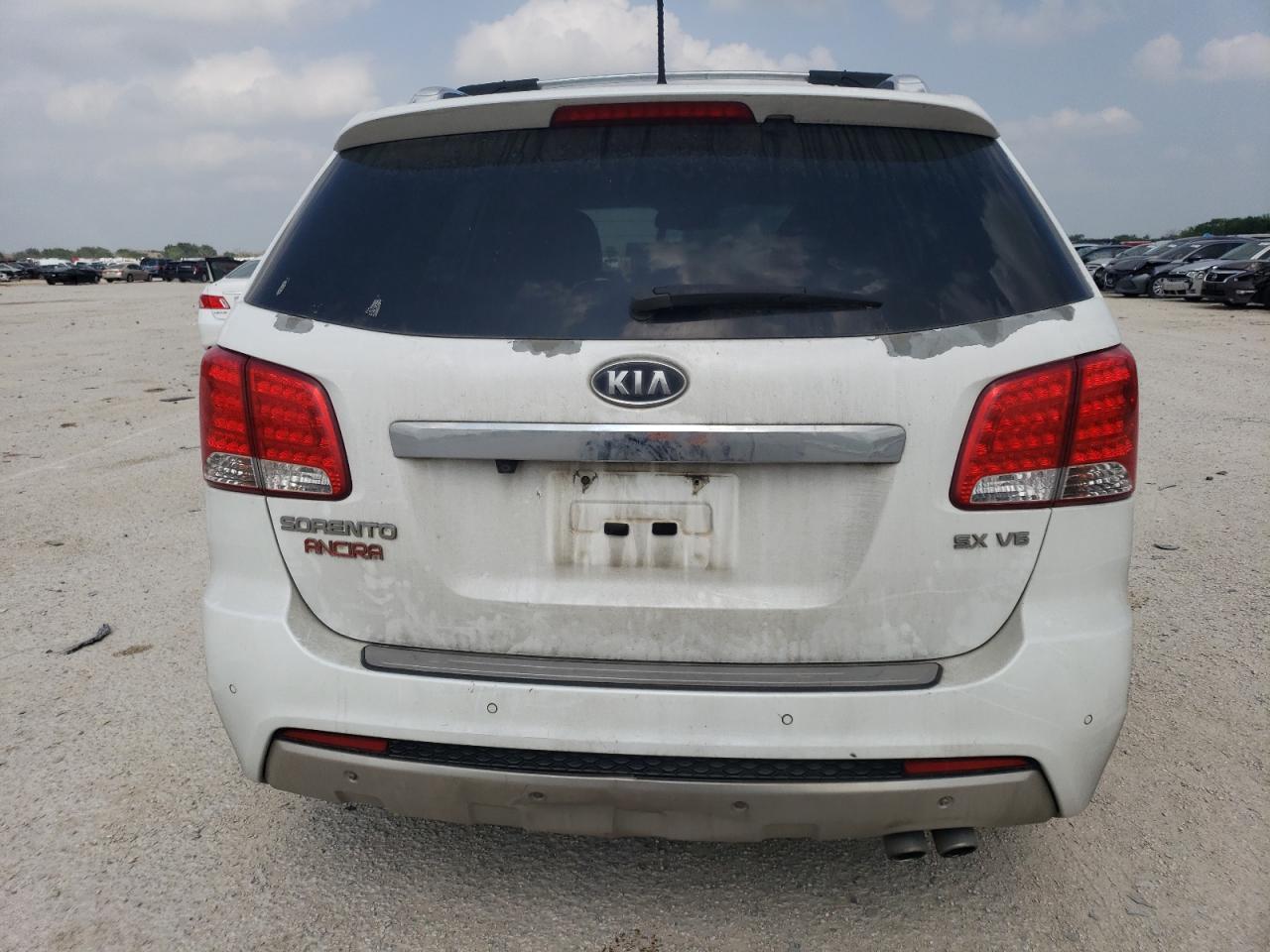 Photo 5 VIN: 5XYKW4A29DG386383 - KIA SORENTO 