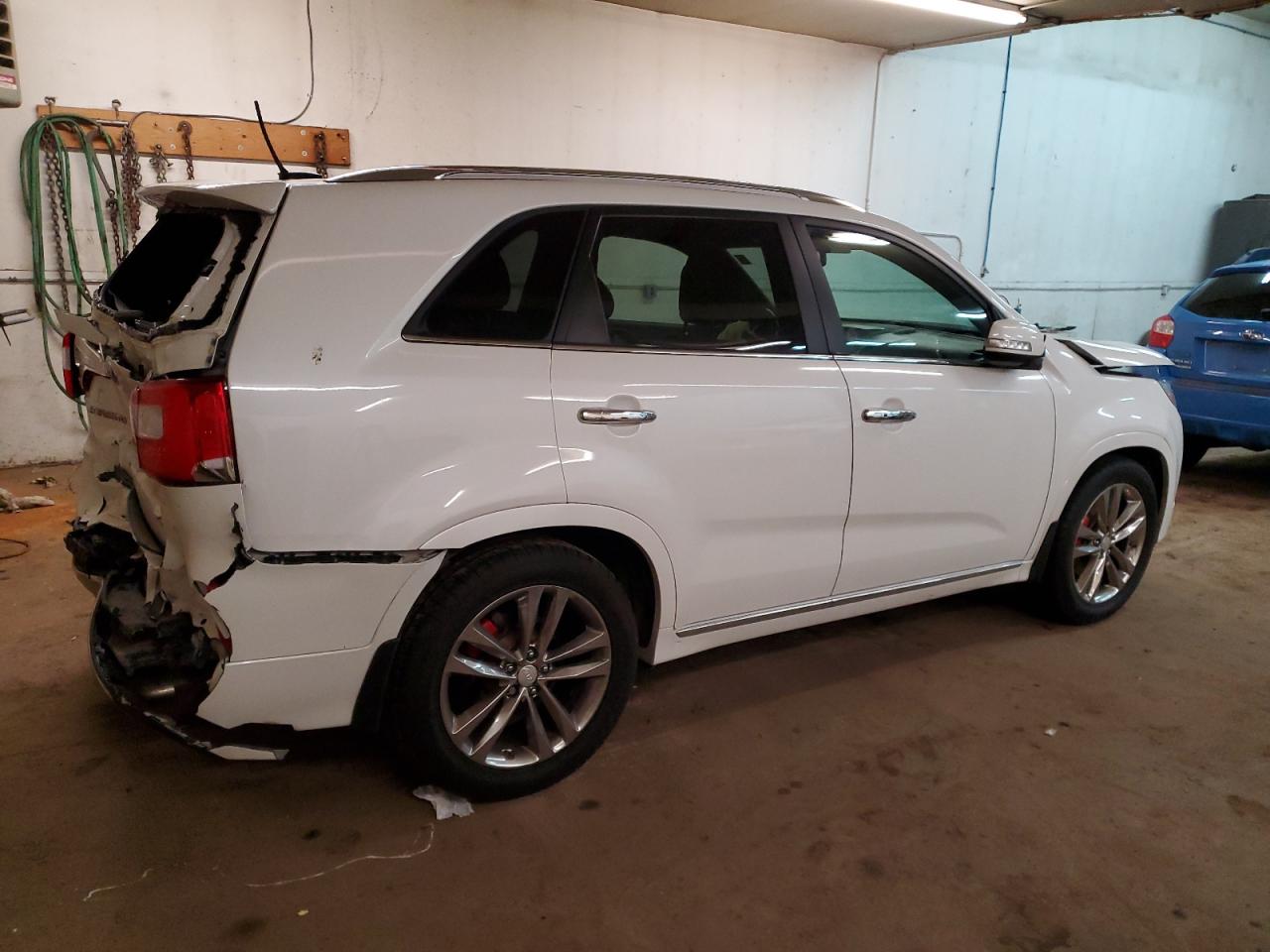 Photo 2 VIN: 5XYKW4A70EG502650 - KIA SORENTO 