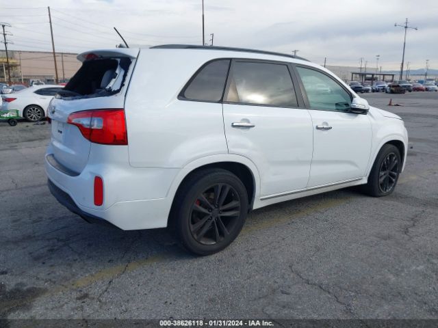 Photo 3 VIN: 5XYKW4A79FG639510 - KIA SORENTO 