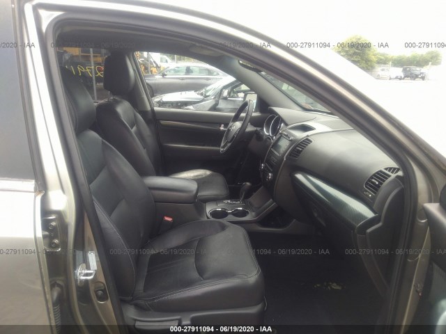 Photo 4 VIN: 5XYKWDA21BG131076 - KIA SORENTO 