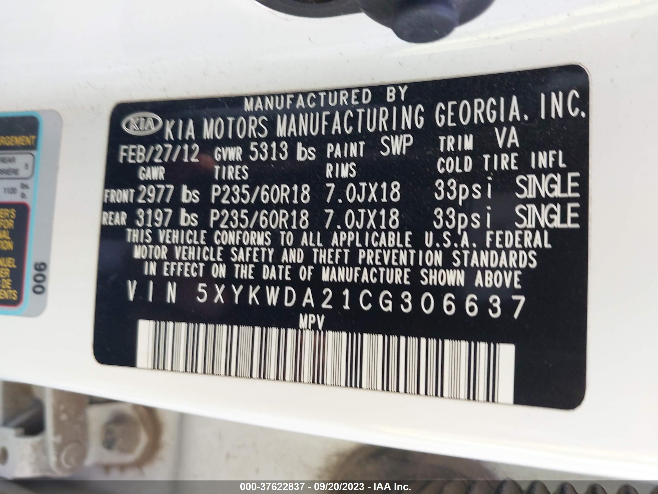 Photo 8 VIN: 5XYKWDA21CG306637 - KIA SORENTO 