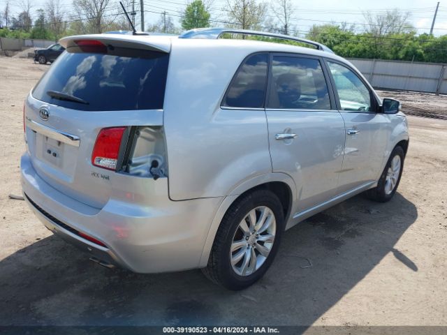 Photo 3 VIN: 5XYKWDA22BG102315 - KIA SORENTO 