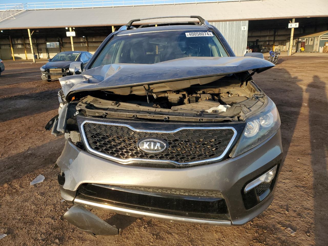 Photo 4 VIN: 5XYKWDA24CG307524 - KIA SORENTO 