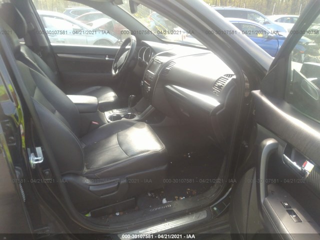 Photo 4 VIN: 5XYKWDA25BG143490 - KIA SORENTO 