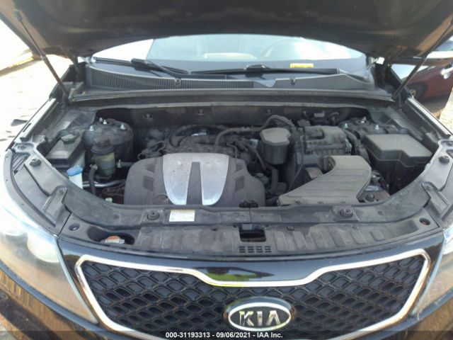 Photo 9 VIN: 5XYKWDA25CG189970 - KIA SORENTO 