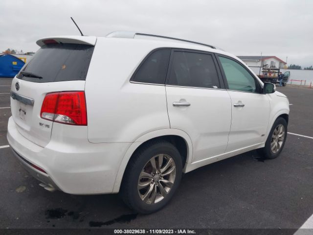 Photo 3 VIN: 5XYKWDA26BG092744 - KIA SORENTO 