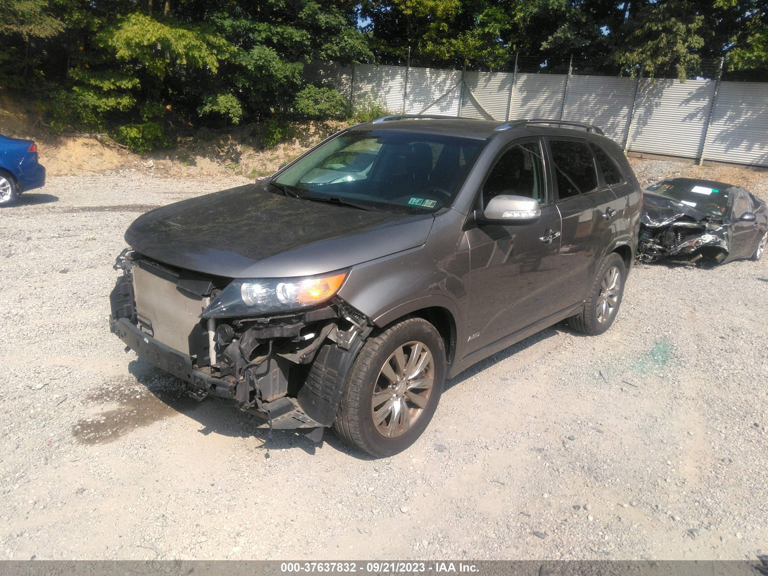 Photo 1 VIN: 5XYKWDA26CG256057 - KIA SORENTO 