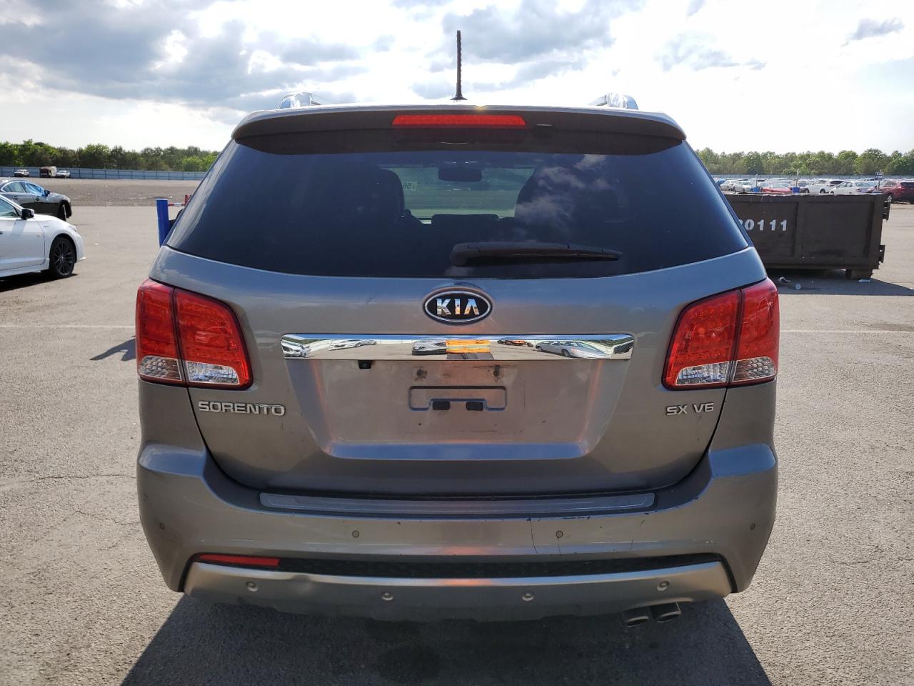 Photo 5 VIN: 5XYKWDA27CG188139 - KIA SORENTO 