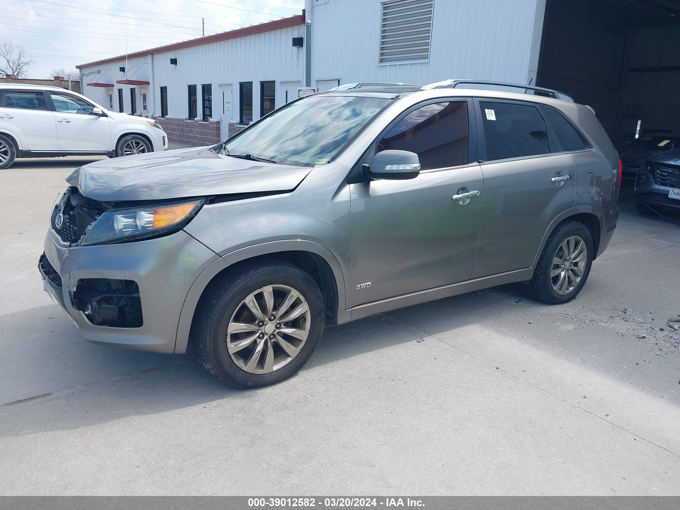 Photo 1 VIN: 5XYKWDA27DG329325 - KIA SORENTO 