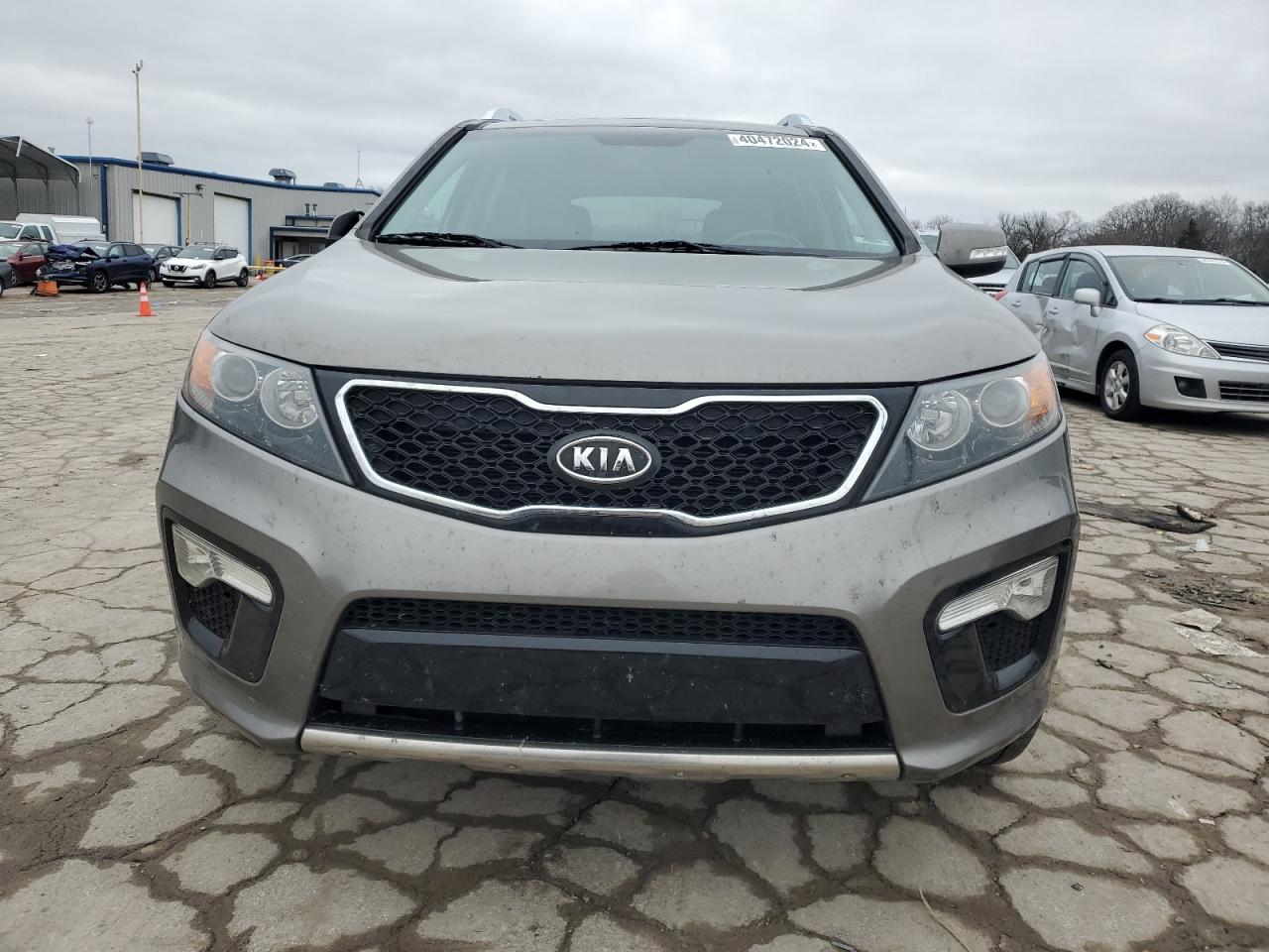 Photo 4 VIN: 5XYKWDA27DG388472 - KIA SORENTO 